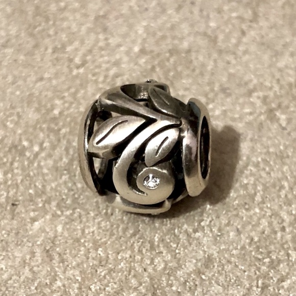 Brighton Eve Delight bead Cut out leaf design Brushed finish Crystals Retired - Picture 2 of 7